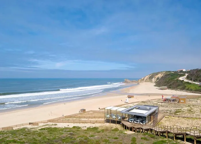 Comfortable In With Garden And Shared Pool *