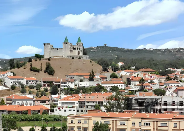 Comfortable In With Garden And Shared Pool