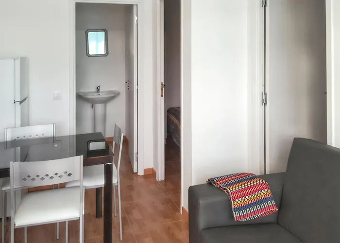 Comfortable In With Garden And Shared Pool Apartamento Pataias