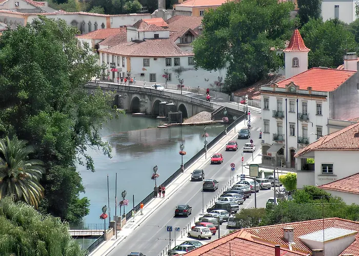 Comfortable In With Garden And Shared Pool Apartamento Pataias