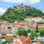 Апартаменты Comfortable In With Garden And Shared Pool Патаяш